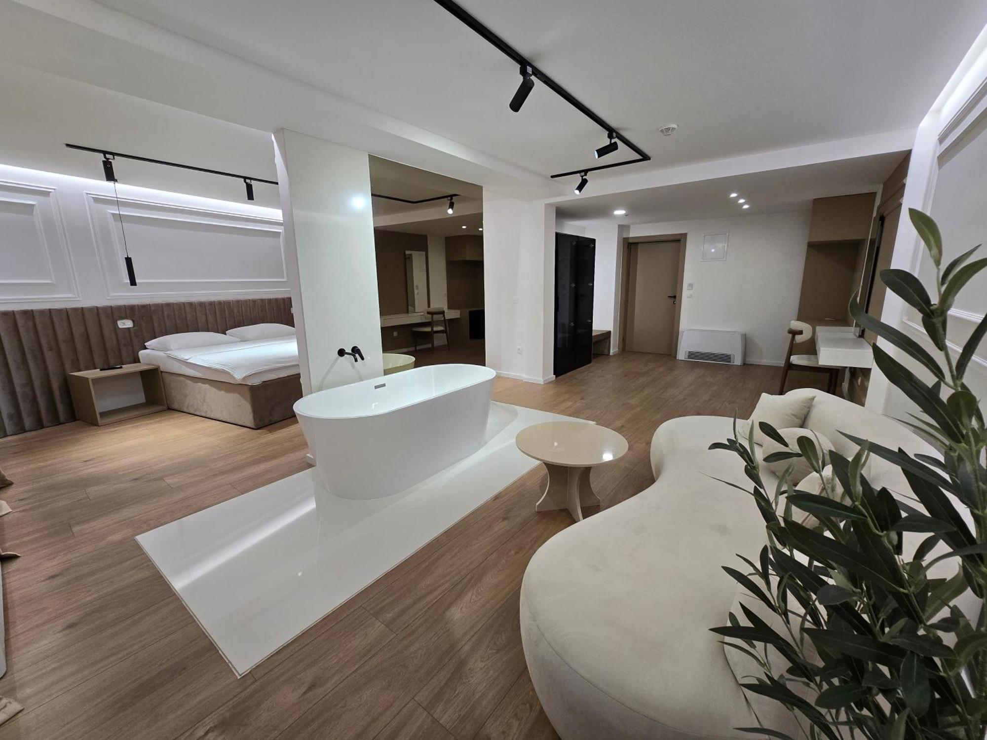 Hotel In Zepce Dış mekan fotoğraf
